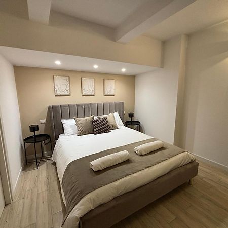 Celeste Rooms Bed And Breakfast CTA Exteriör bild
